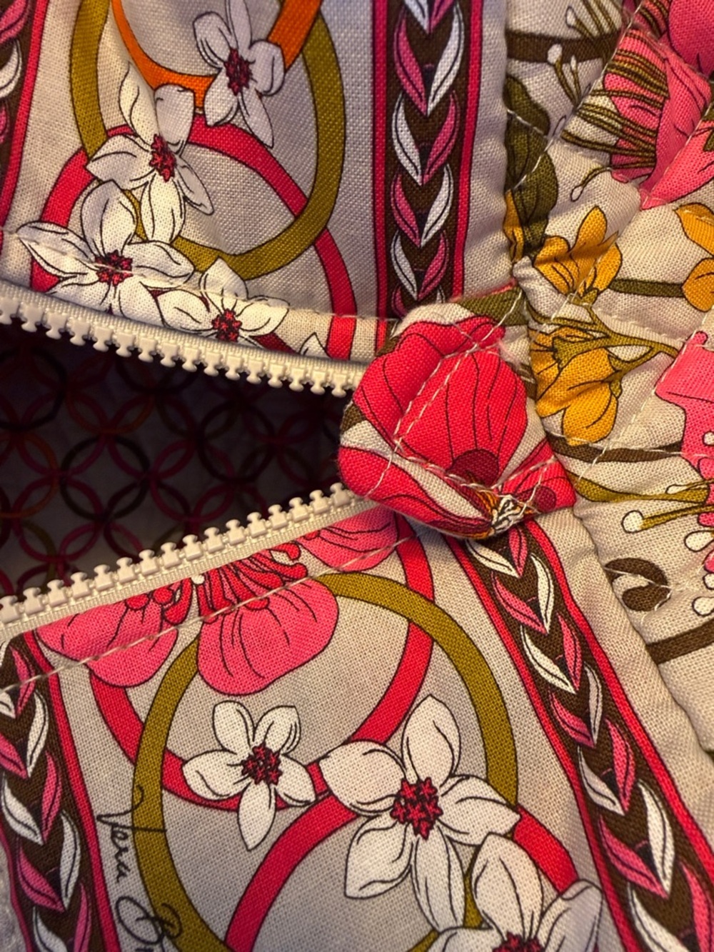 New Retired Vera Bradley Tea Garden Quilted Floral Tote Bag - Picture 8 of 8